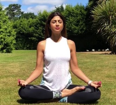 Shilpa-International-Yoga-Day.jpg
